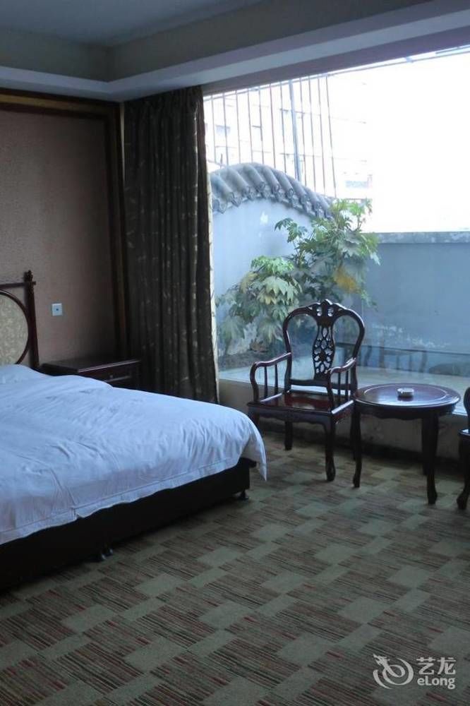 Wenjiang Huayu South City Hotel מראה חיצוני תמונה